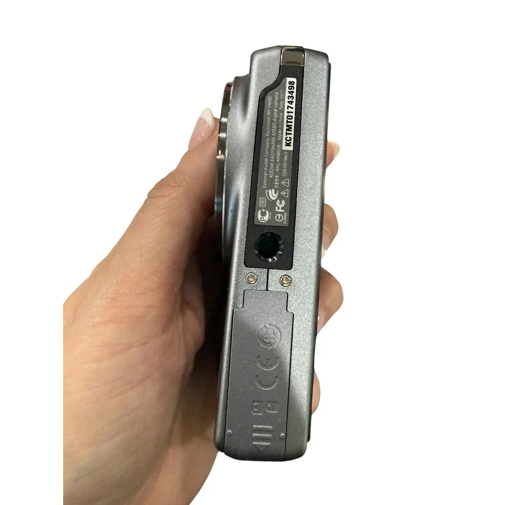 Kodak EasyShare M580 14MP Digital Camera Box Case Battery SD Card Untested